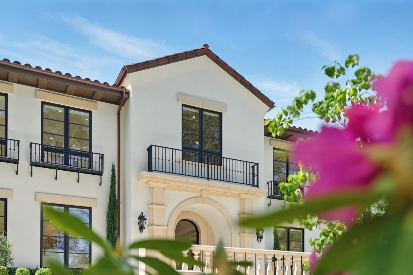 Detail Gallery Image 2 of 93 For 830 Bromfield Rd, San Mateo,  CA 94402 - 4 Beds | 4/2 Baths