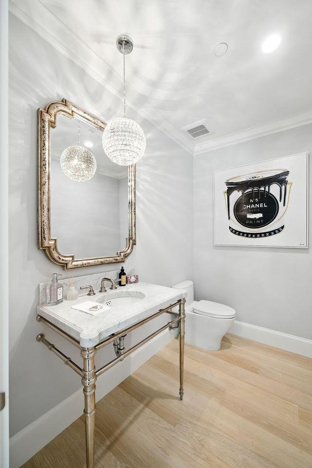 Detail Gallery Image 30 of 93 For 830 Bromfield Rd, San Mateo,  CA 94402 - 4 Beds | 4/2 Baths