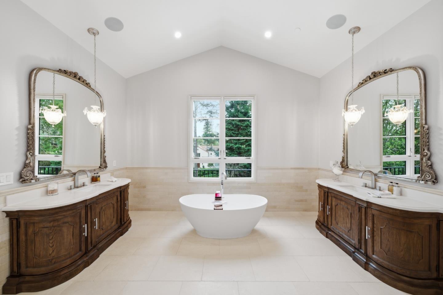 Detail Gallery Image 39 of 93 For 830 Bromfield Rd, San Mateo,  CA 94402 - 4 Beds | 4/2 Baths