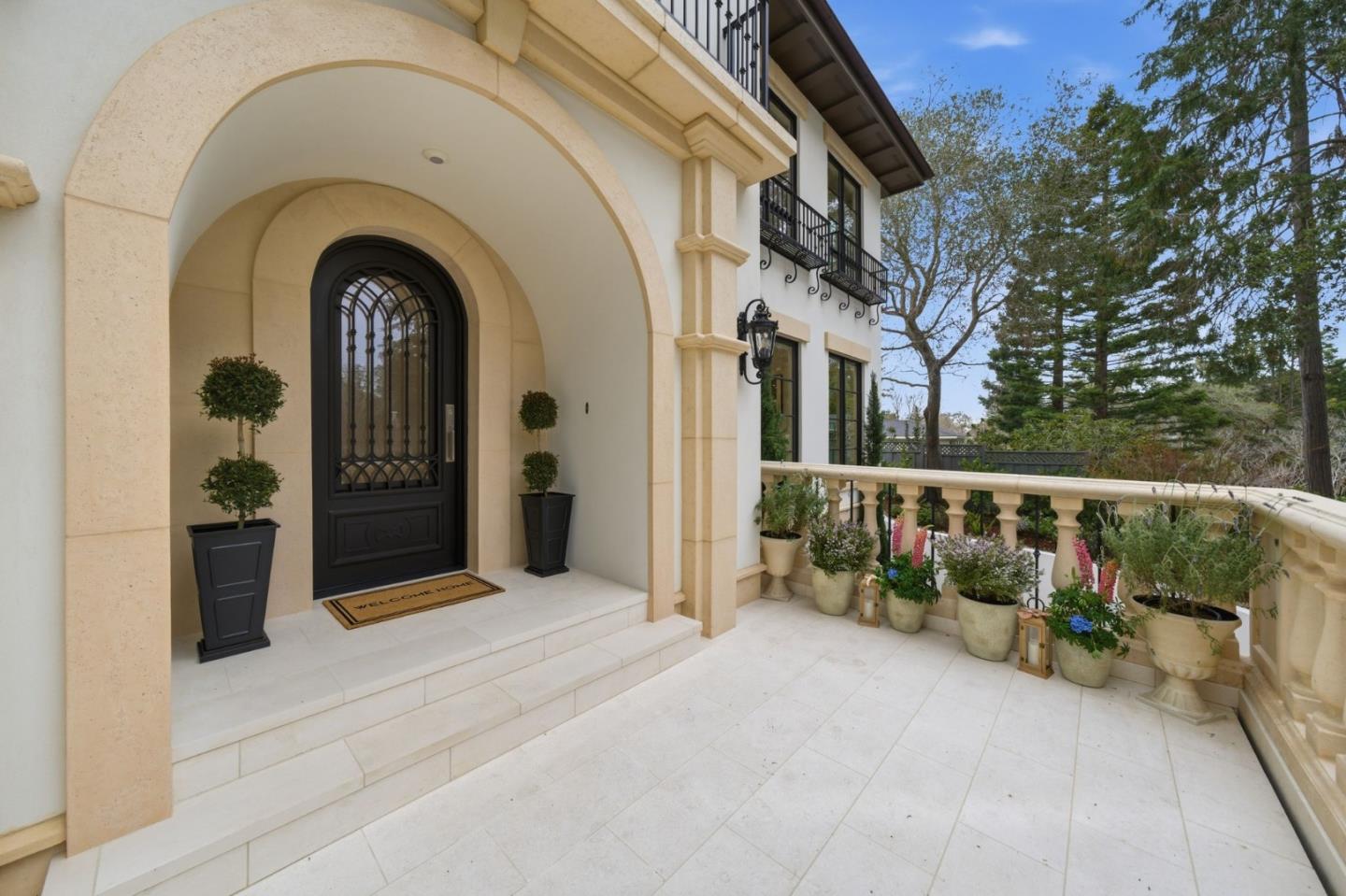 Detail Gallery Image 4 of 93 For 830 Bromfield Rd, San Mateo,  CA 94402 - 4 Beds | 4/2 Baths