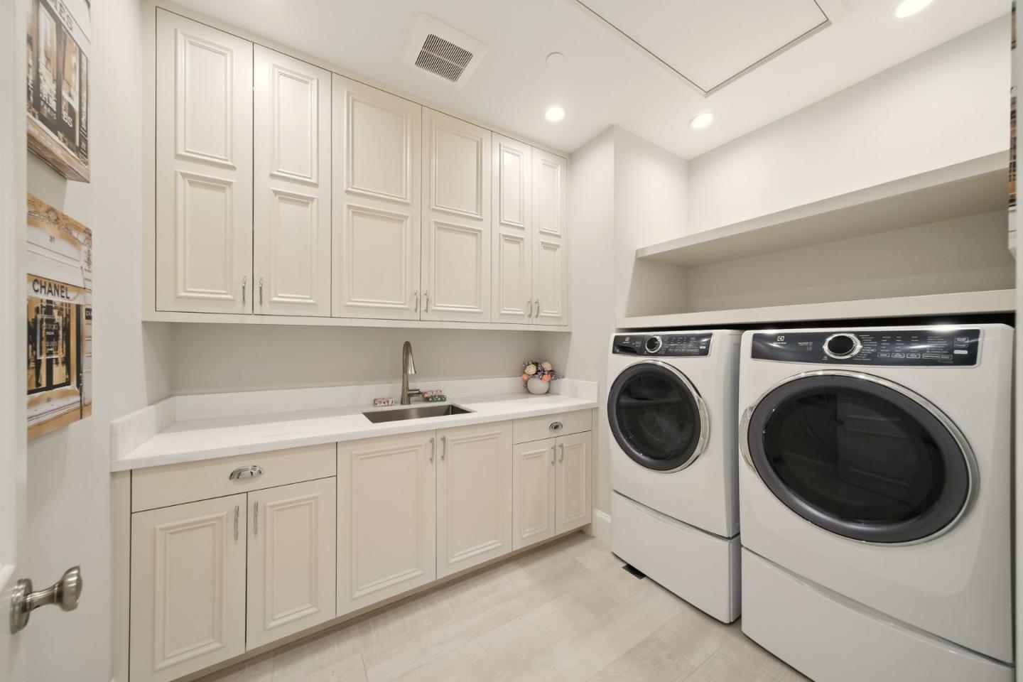 Detail Gallery Image 53 of 93 For 830 Bromfield Rd, San Mateo,  CA 94402 - 4 Beds | 4/2 Baths