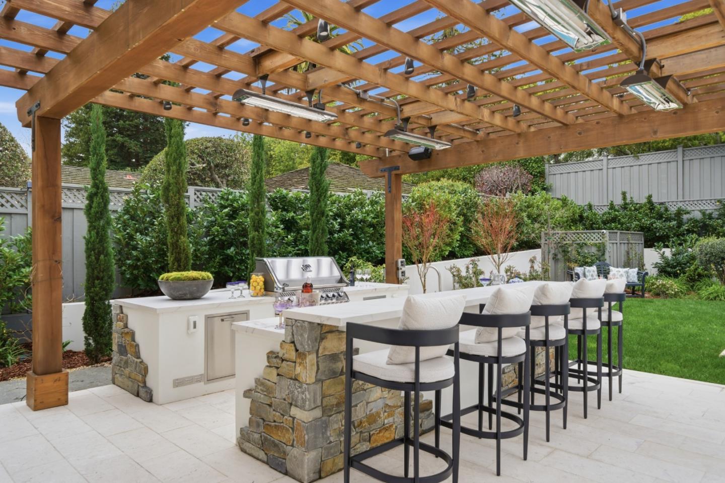 Detail Gallery Image 71 of 93 For 830 Bromfield Rd, San Mateo,  CA 94402 - 4 Beds | 4/2 Baths