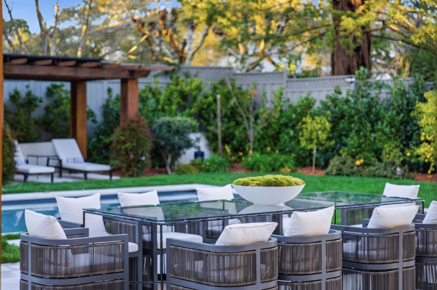 Detail Gallery Image 72 of 93 For 830 Bromfield Rd, San Mateo,  CA 94402 - 4 Beds | 4/2 Baths