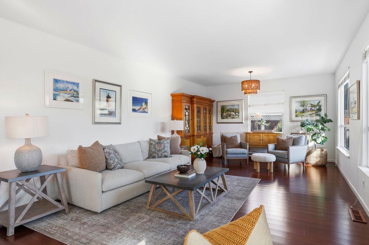 Detail Gallery Image 12 of 45 For 1320 Heritage Way, Gilroy,  CA 95020 - 4 Beds | 3 Baths