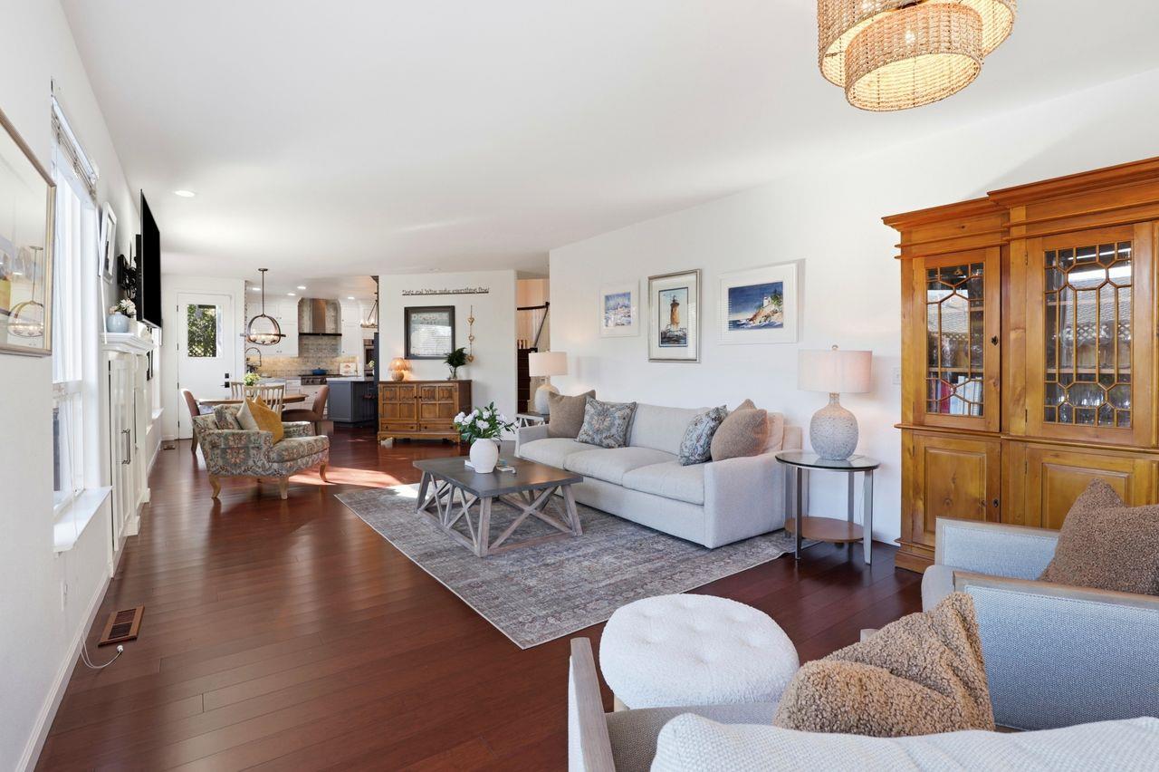 Detail Gallery Image 14 of 45 For 1320 Heritage Way, Gilroy,  CA 95020 - 4 Beds | 3 Baths