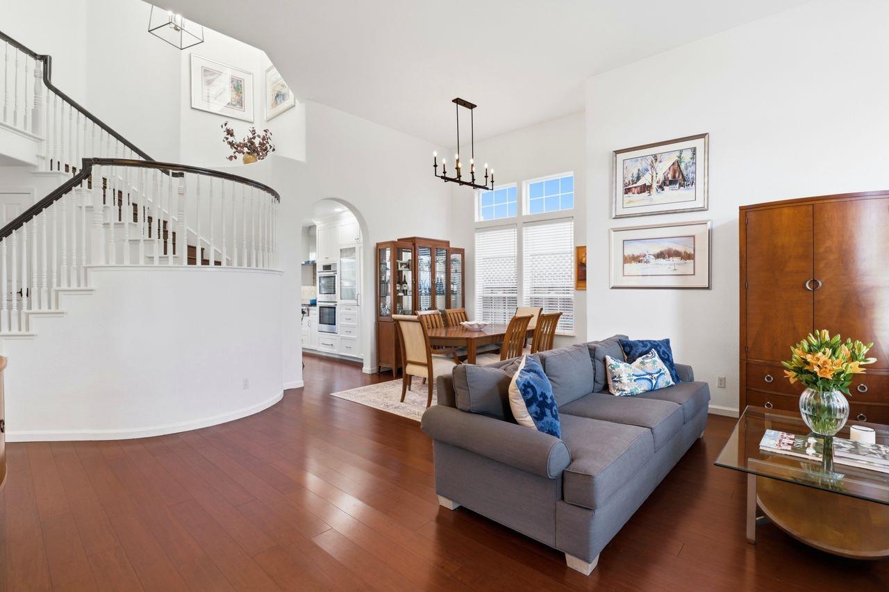 Detail Gallery Image 7 of 45 For 1320 Heritage Way, Gilroy,  CA 95020 - 4 Beds | 3 Baths