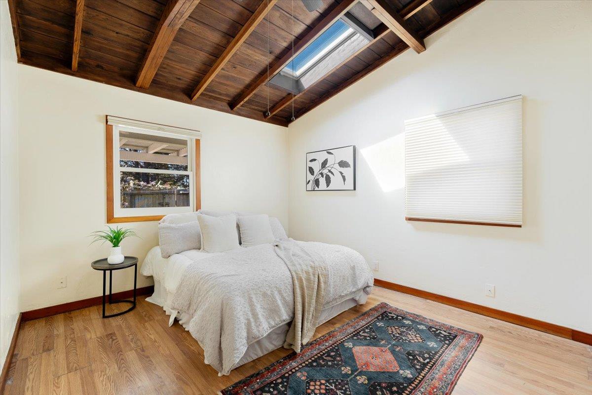 Detail Gallery Image 11 of 41 For 501 Pine Street, Aptos,  CA 95003 - 3 Beds | 3 Baths