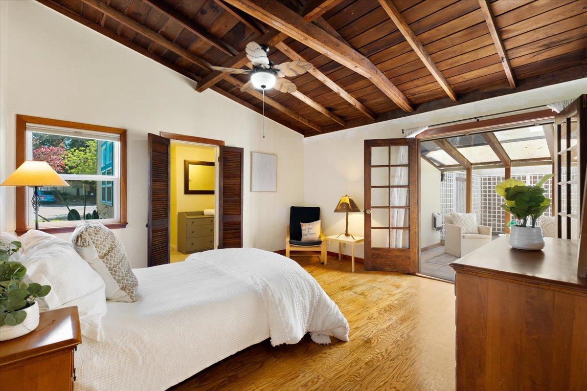 Detail Gallery Image 12 of 41 For 501 Pine Street, Aptos,  CA 95003 - 3 Beds | 3 Baths