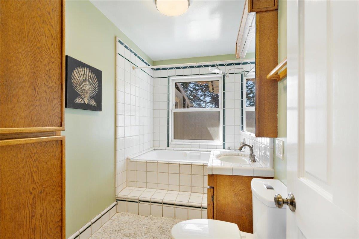 Detail Gallery Image 15 of 41 For 501 Pine Street, Aptos,  CA 95003 - 3 Beds | 3 Baths