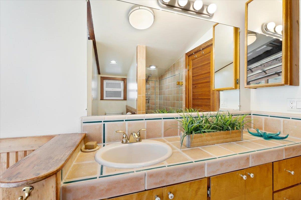 Detail Gallery Image 17 of 41 For 501 Pine Street, Aptos,  CA 95003 - 3 Beds | 3 Baths