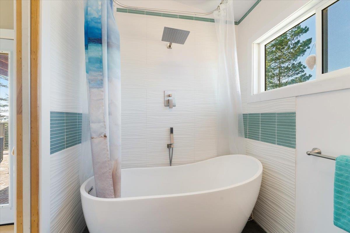 Detail Gallery Image 27 of 41 For 501 Pine Street, Aptos,  CA 95003 - 3 Beds | 3 Baths