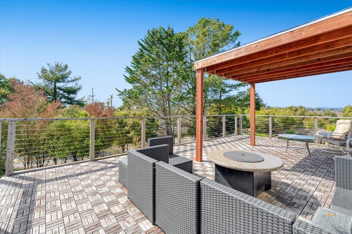 Detail Gallery Image 29 of 41 For 501 Pine Street, Aptos,  CA 95003 - 3 Beds | 3 Baths