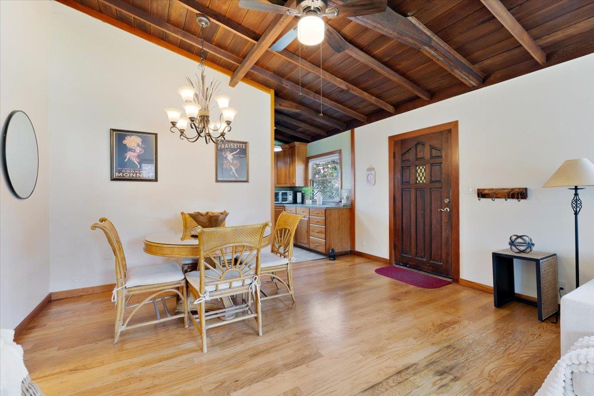 Detail Gallery Image 9 of 41 For 501 Pine Street, Aptos,  CA 95003 - 3 Beds | 3 Baths