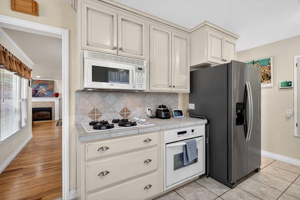 Detail Gallery Image 10 of 38 For 14 San Juan Dr, Salinas,  CA 93901 - 2 Beds | 2 Baths