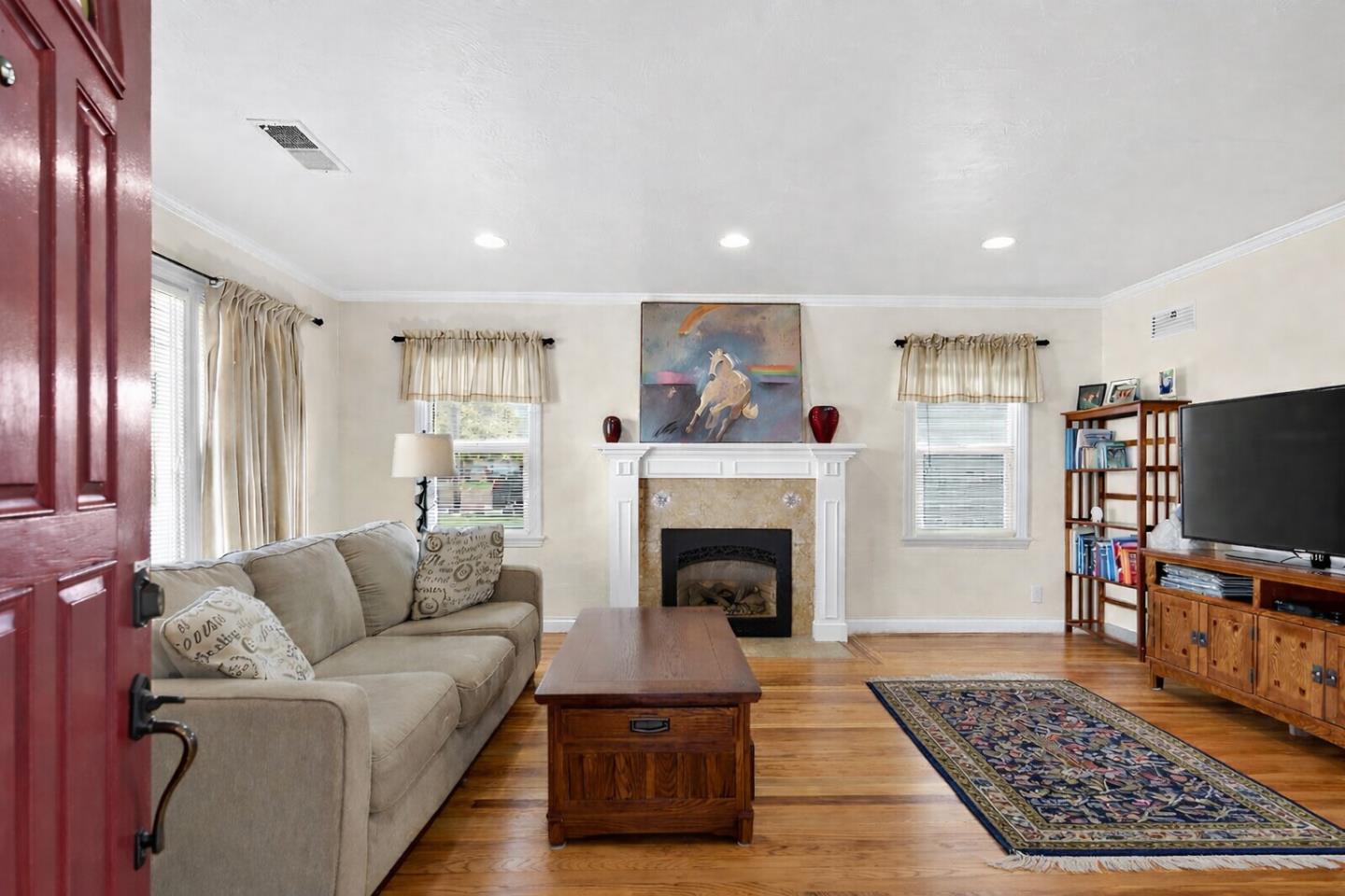 Detail Gallery Image 4 of 38 For 14 San Juan Dr, Salinas,  CA 93901 - 2 Beds | 2 Baths