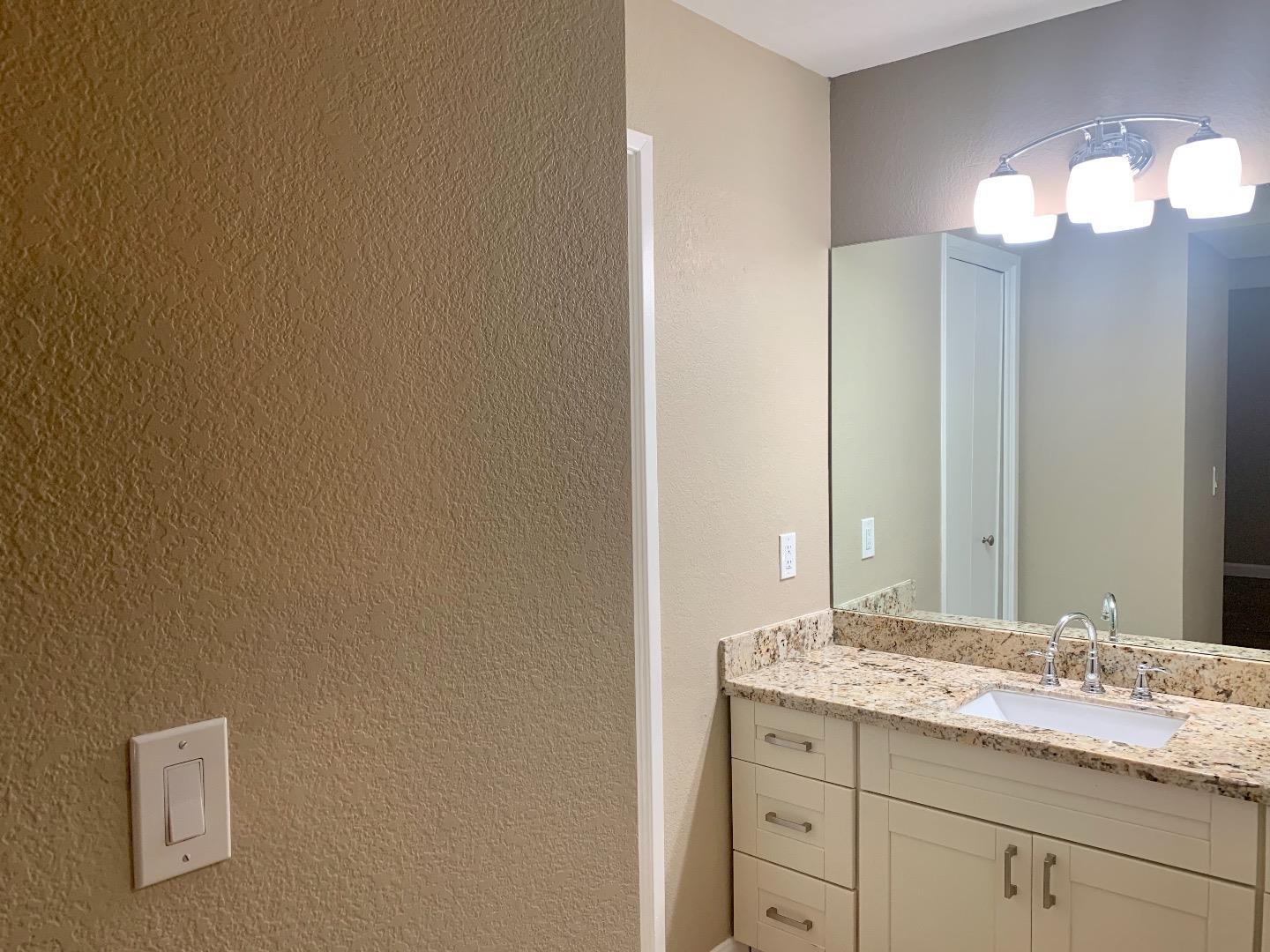 Detail Gallery Image 10 of 15 For 5412 Makati Cir, San Jose,  CA 95123 - 1 Beds | 1 Baths