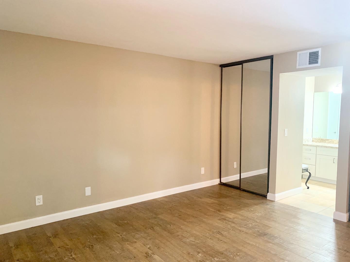 Detail Gallery Image 8 of 15 For 5412 Makati Cir, San Jose,  CA 95123 - 1 Beds | 1 Baths