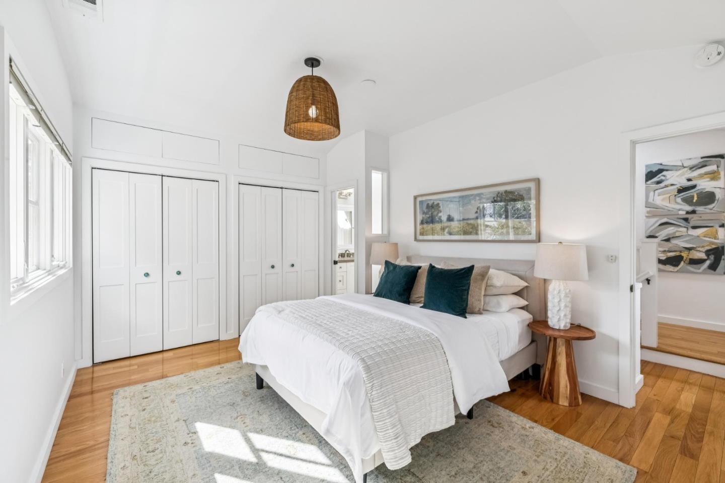 Detail Gallery Image 11 of 18 For 626 Central Ave, Menlo Park,  CA 94025 - 4 Beds | 3 Baths