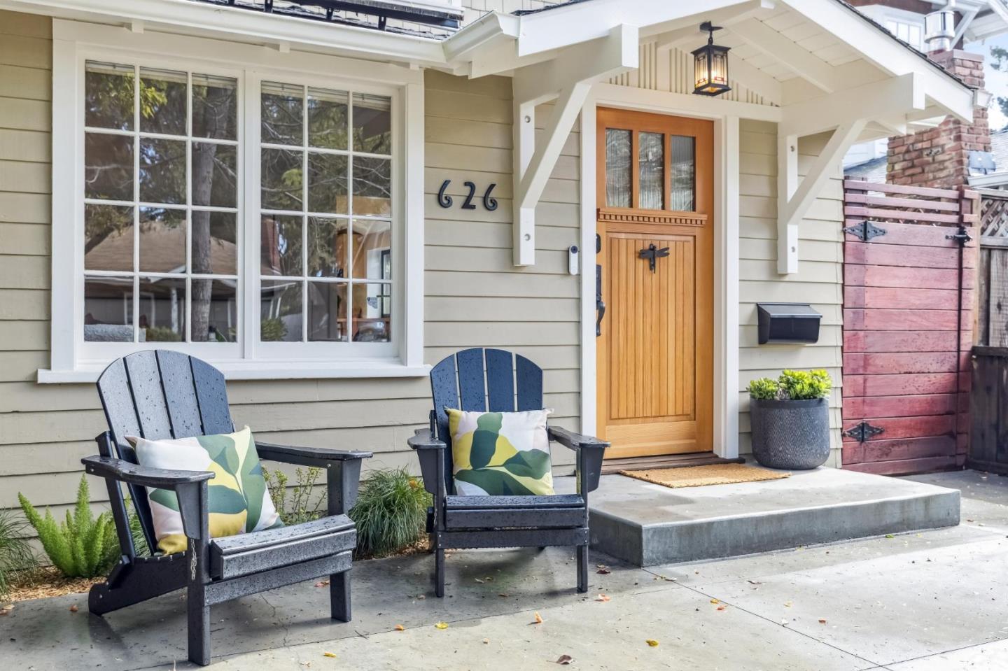 Detail Gallery Image 2 of 18 For 626 Central Ave, Menlo Park,  CA 94025 - 4 Beds | 3 Baths