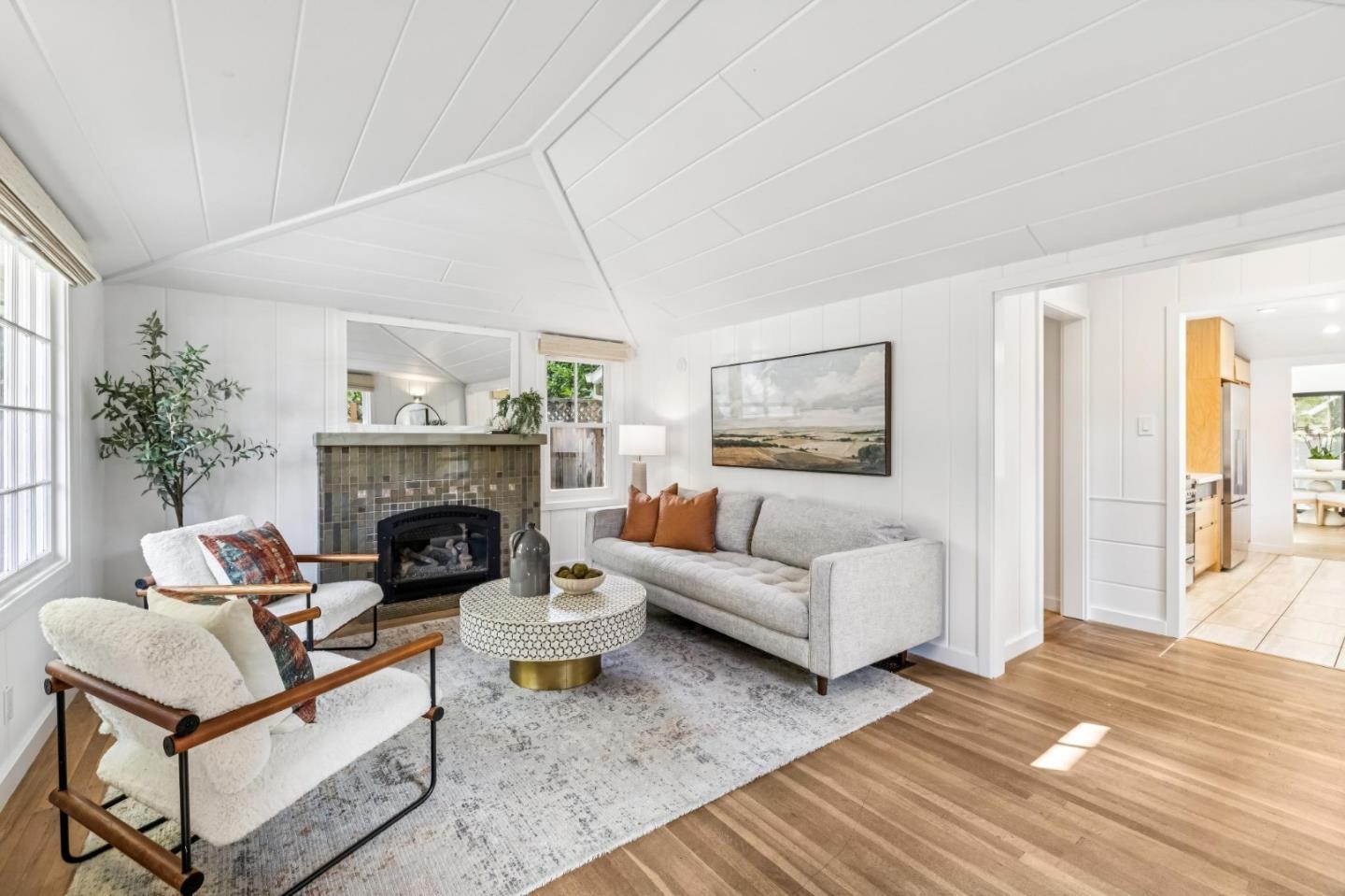 Detail Gallery Image 3 of 18 For 626 Central Ave, Menlo Park,  CA 94025 - 4 Beds | 3 Baths