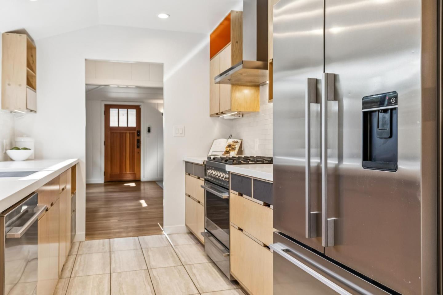 Detail Gallery Image 4 of 18 For 626 Central Ave, Menlo Park,  CA 94025 - 4 Beds | 3 Baths