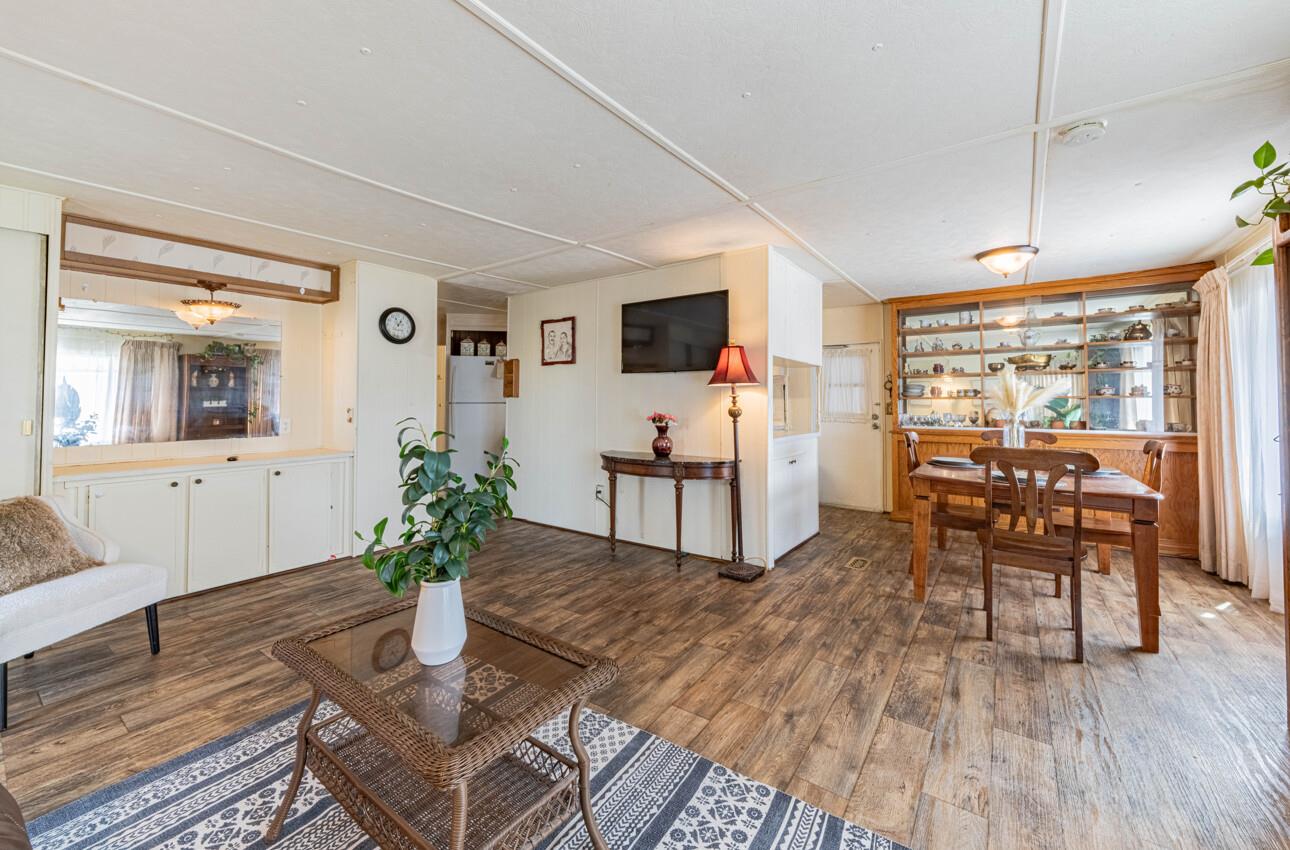 Detail Gallery Image 5 of 22 For 55 San Juan Grade Rd #79,  Salinas,  CA 93906 - 2 Beds | 2 Baths