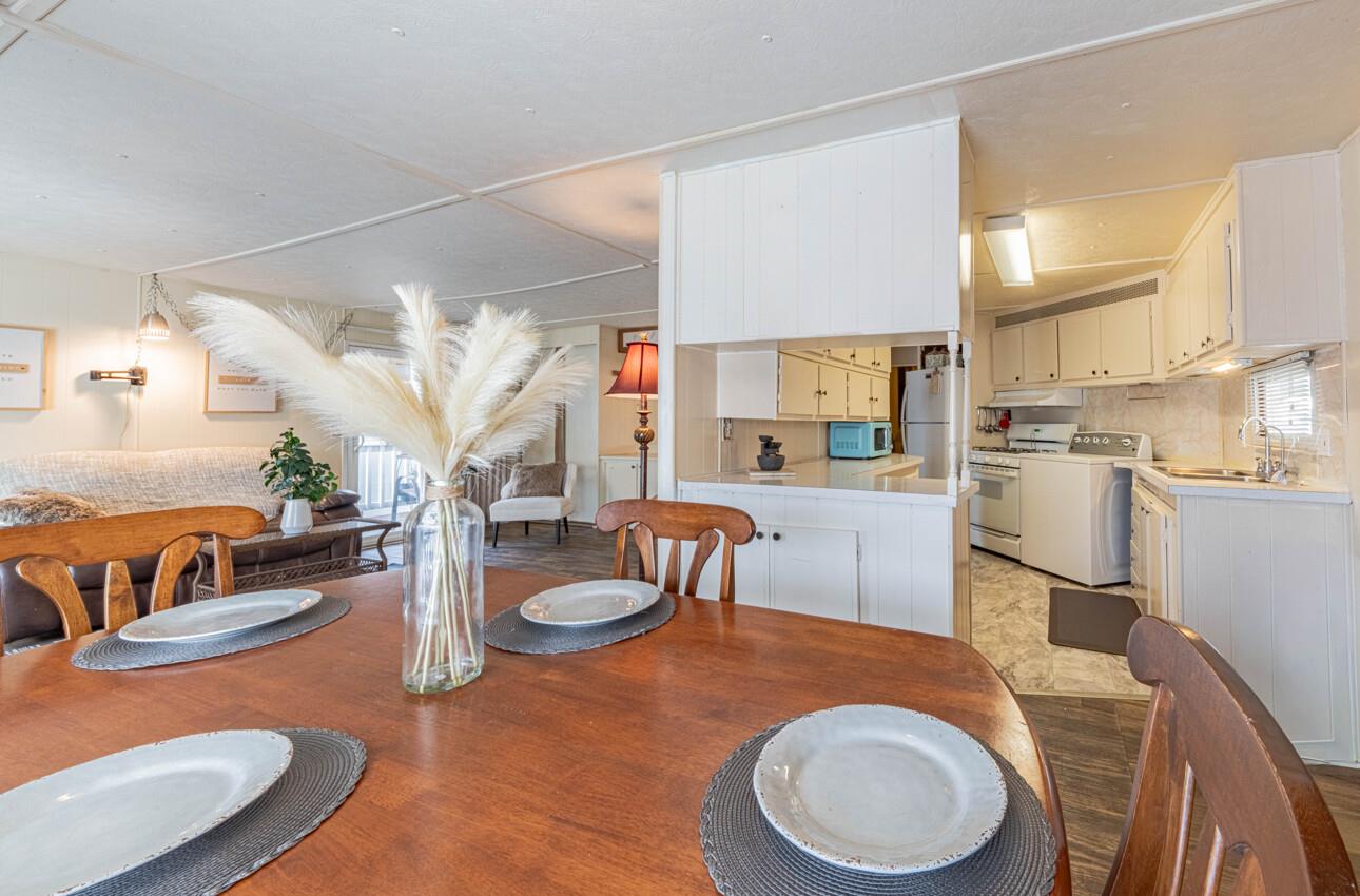 Detail Gallery Image 7 of 22 For 55 San Juan Grade Rd #79,  Salinas,  CA 93906 - 2 Beds | 2 Baths