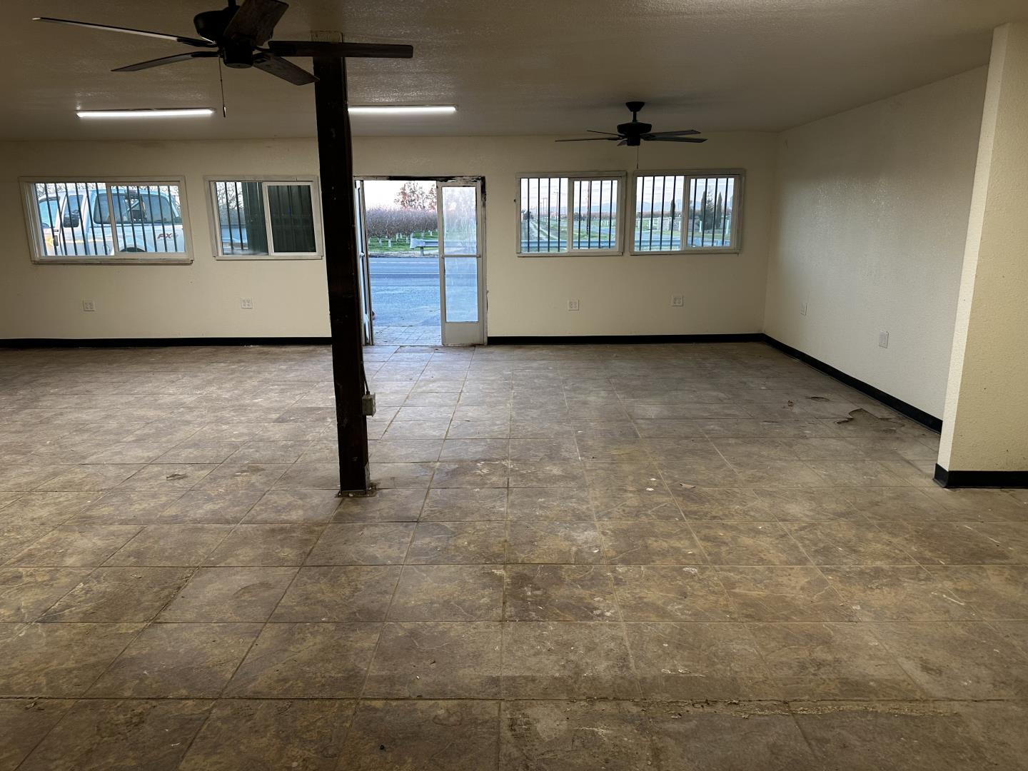 Detail Gallery Image 3 of 18 For 20860 Avenue 18 1/2 Ave #20886,  Madera,  CA 93637 - – Beds | – Baths