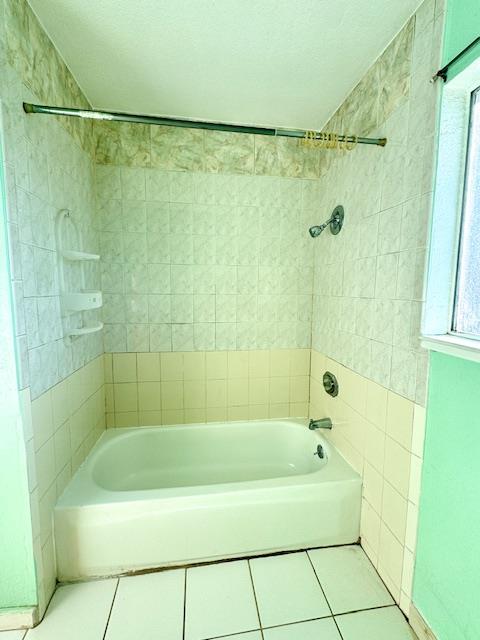 Detail Gallery Image 13 of 17 For 2506 Home Crest Dr, San Jose,  CA 95148 - 3 Beds | 2/1 Baths