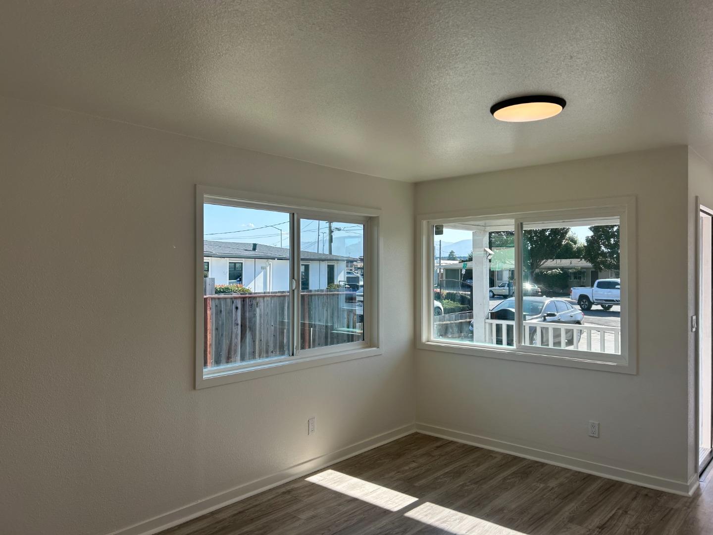 Detail Gallery Image 3 of 8 For Address Not Disclosed, Salinas,  CA 93901 - 2 Beds | 1 Baths