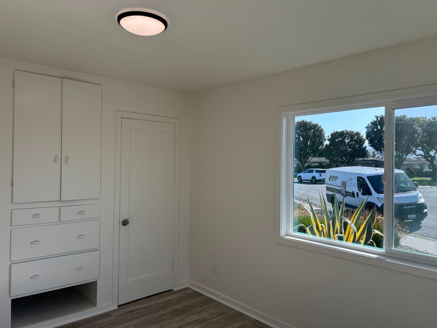 Detail Gallery Image 4 of 8 For Address Not Disclosed, Salinas,  CA 93901 - 2 Beds | 1 Baths