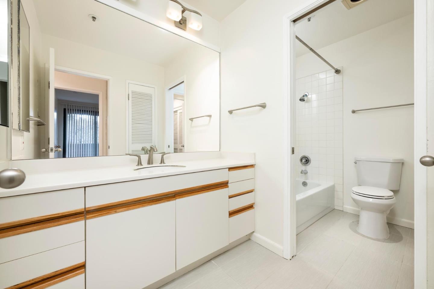 Detail Gallery Image 16 of 25 For 4250 El Camino Real #C123,  Palo Alto,  CA 94306 - 2 Beds | 1 Baths