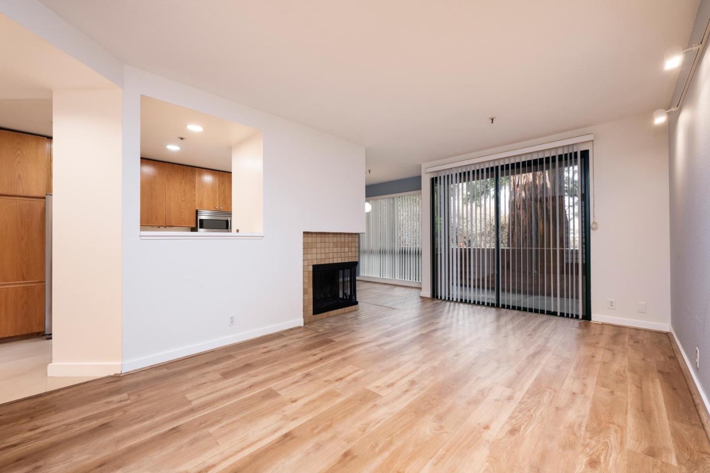 Detail Gallery Image 5 of 25 For 4250 El Camino Real #C123,  Palo Alto,  CA 94306 - 2 Beds | 1 Baths