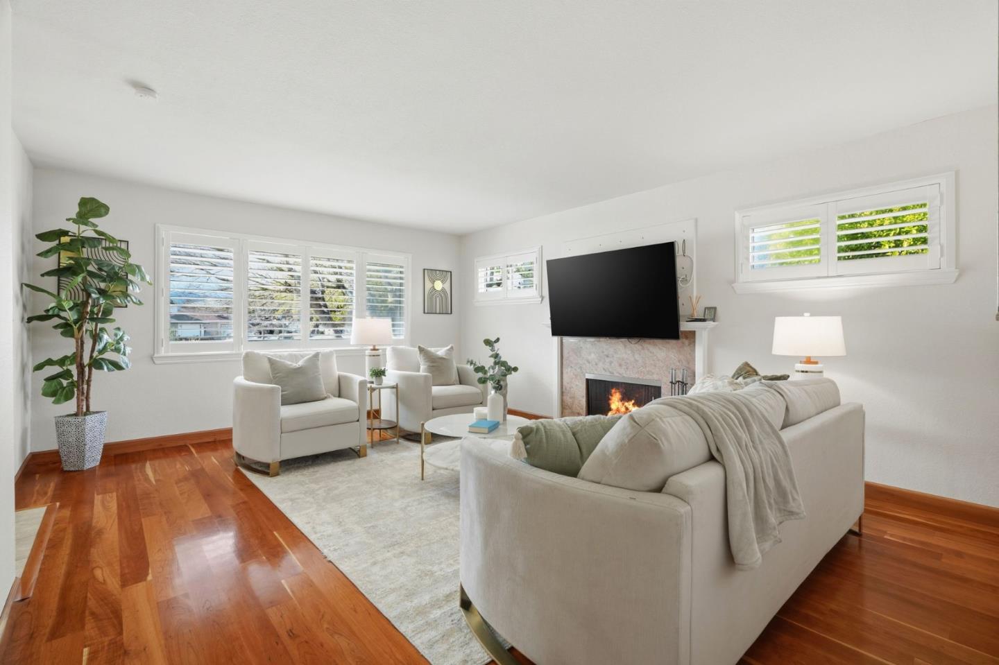 Detail Gallery Image 3 of 55 For 211 Beegum Way, San Jose,  CA 95123 - 6 Beds | 4 Baths