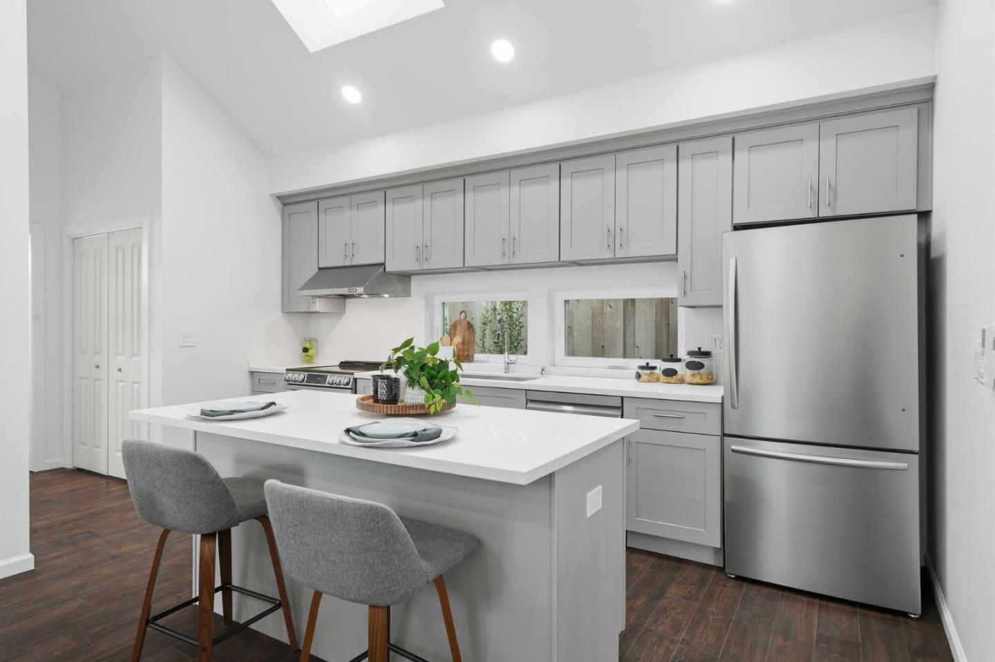 Detail Gallery Image 35 of 55 For 211 Beegum Way, San Jose,  CA 95123 - 6 Beds | 4 Baths