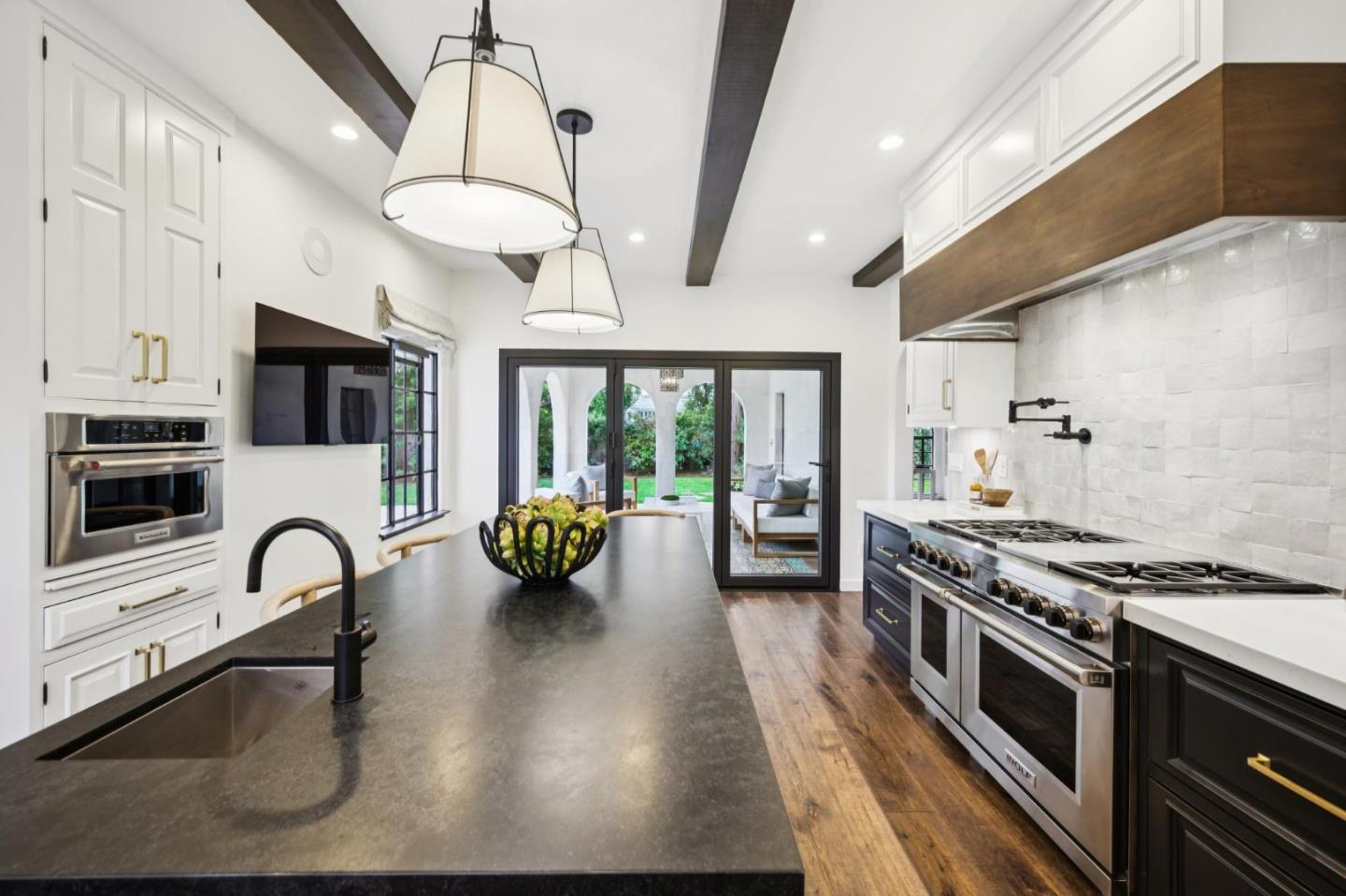 Detail Gallery Image 30 of 99 For 414 Edgewood Rd, San Mateo,  CA 94402 - 4 Beds | 4/1 Baths