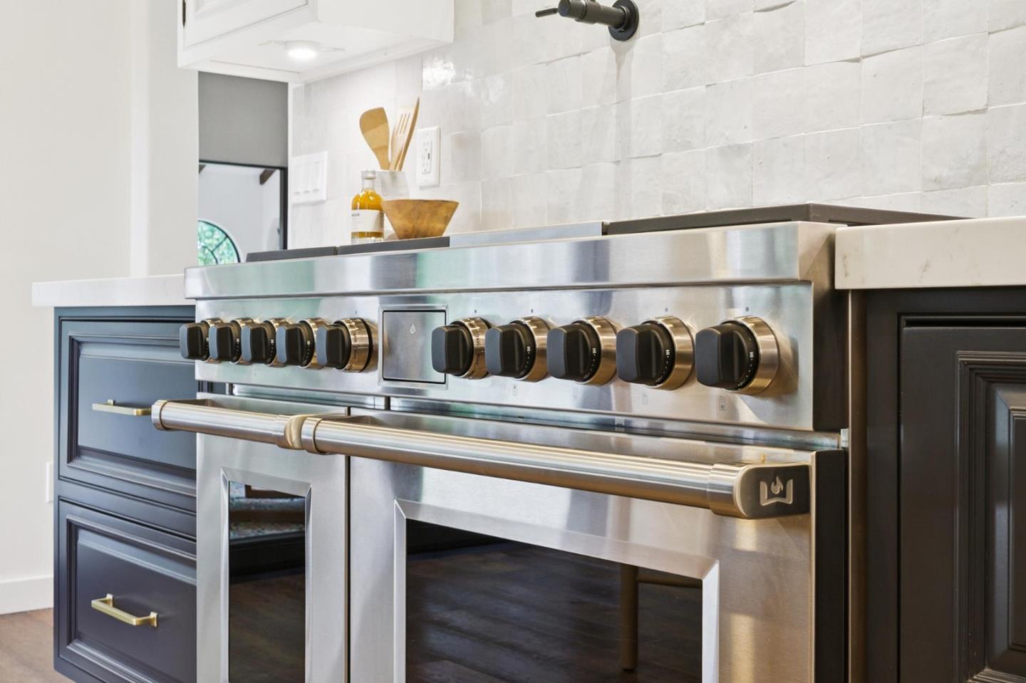 Detail Gallery Image 32 of 99 For 414 Edgewood Rd, San Mateo,  CA 94402 - 4 Beds | 4/1 Baths