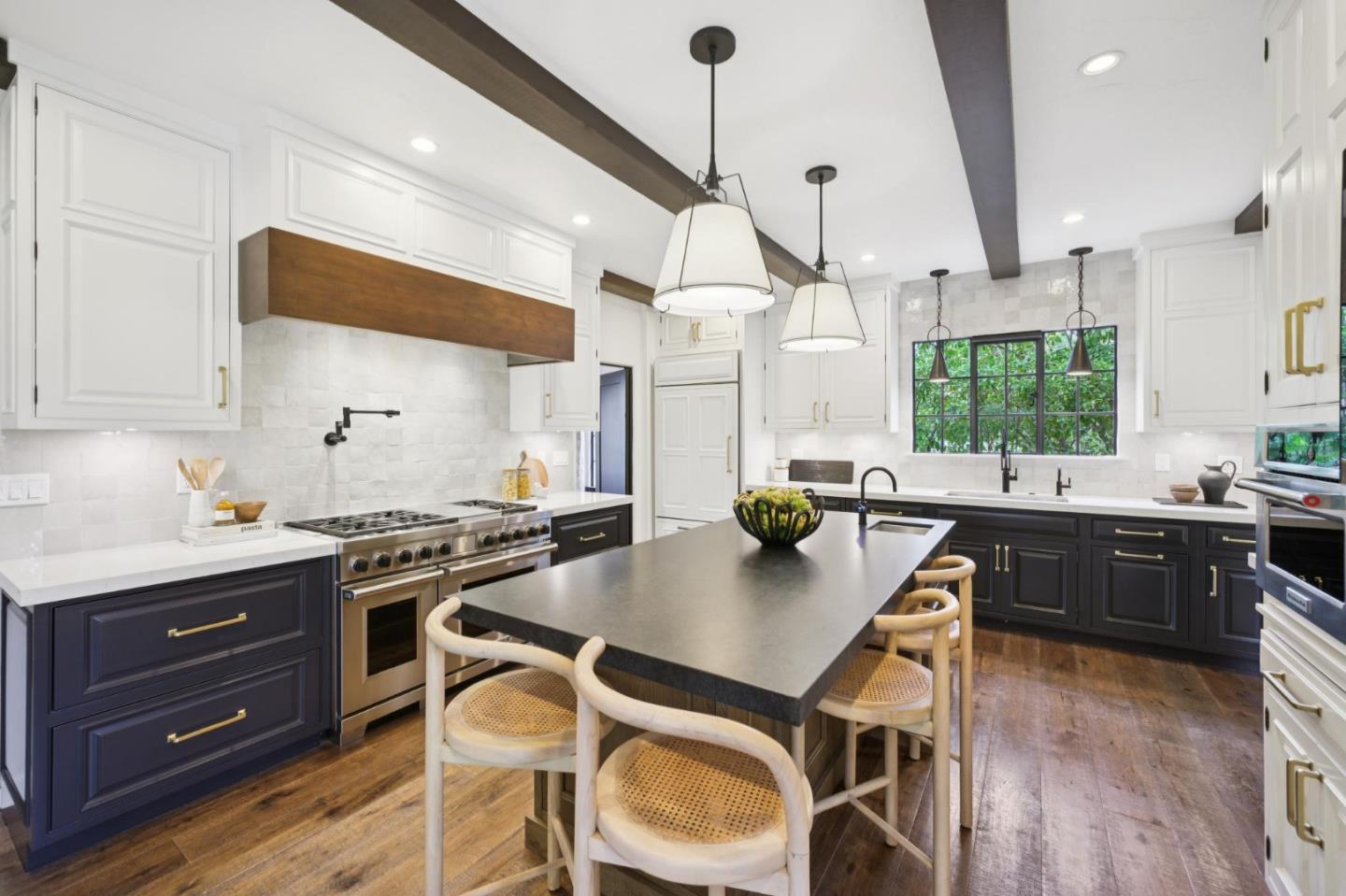 Detail Gallery Image 34 of 99 For 414 Edgewood Rd, San Mateo,  CA 94402 - 4 Beds | 4/1 Baths