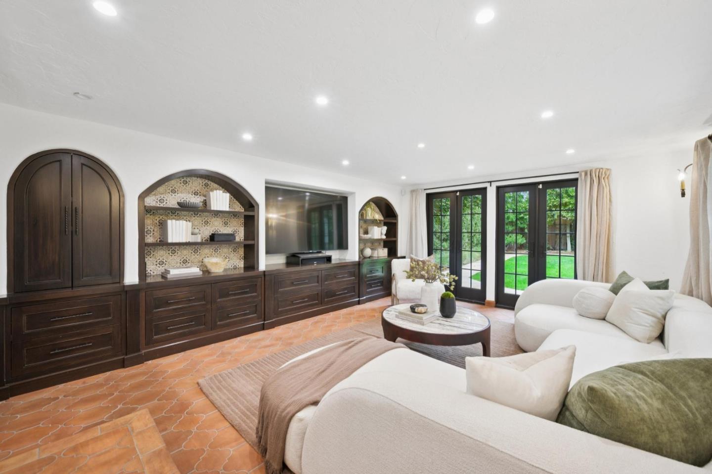 Detail Gallery Image 38 of 99 For 414 Edgewood Rd, San Mateo,  CA 94402 - 4 Beds | 4/1 Baths