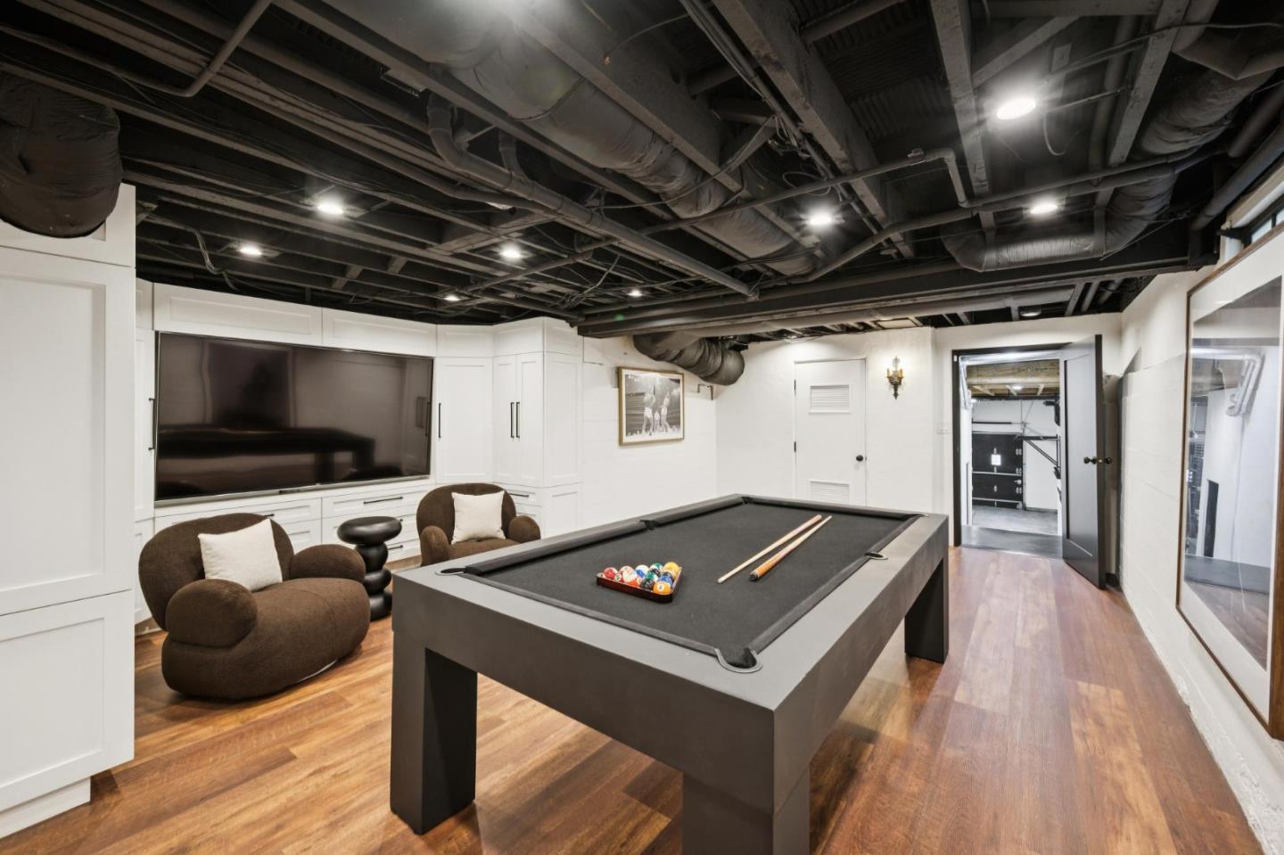 Detail Gallery Image 70 of 99 For 414 Edgewood Rd, San Mateo,  CA 94402 - 4 Beds | 4/1 Baths