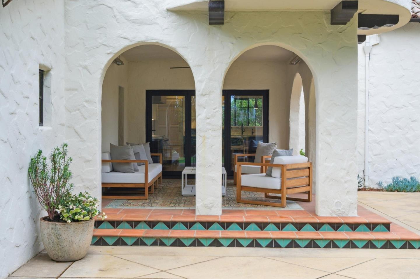 Detail Gallery Image 85 of 99 For 414 Edgewood Rd, San Mateo,  CA 94402 - 4 Beds | 4/1 Baths