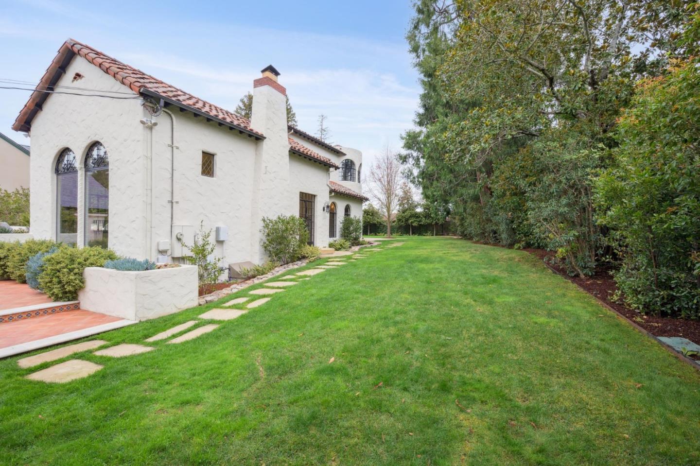 Detail Gallery Image 88 of 99 For 414 Edgewood Rd, San Mateo,  CA 94402 - 4 Beds | 4/1 Baths