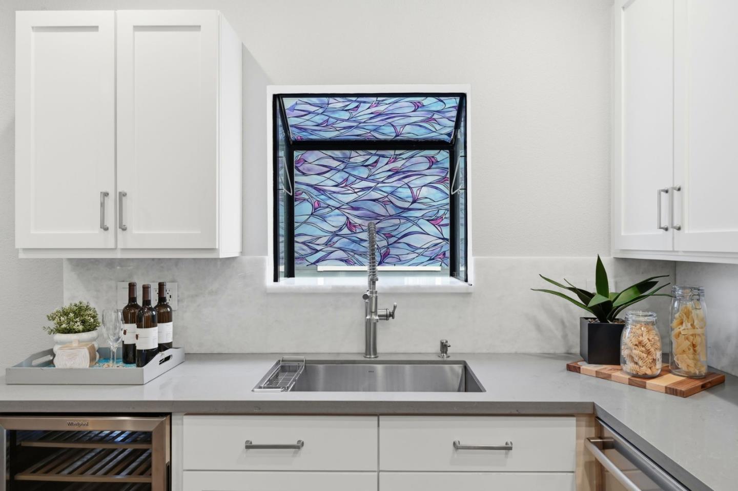 Detail Gallery Image 10 of 32 For 7625 Mission St, Daly City,  CA 94014 - 3 Beds | 2/1 Baths