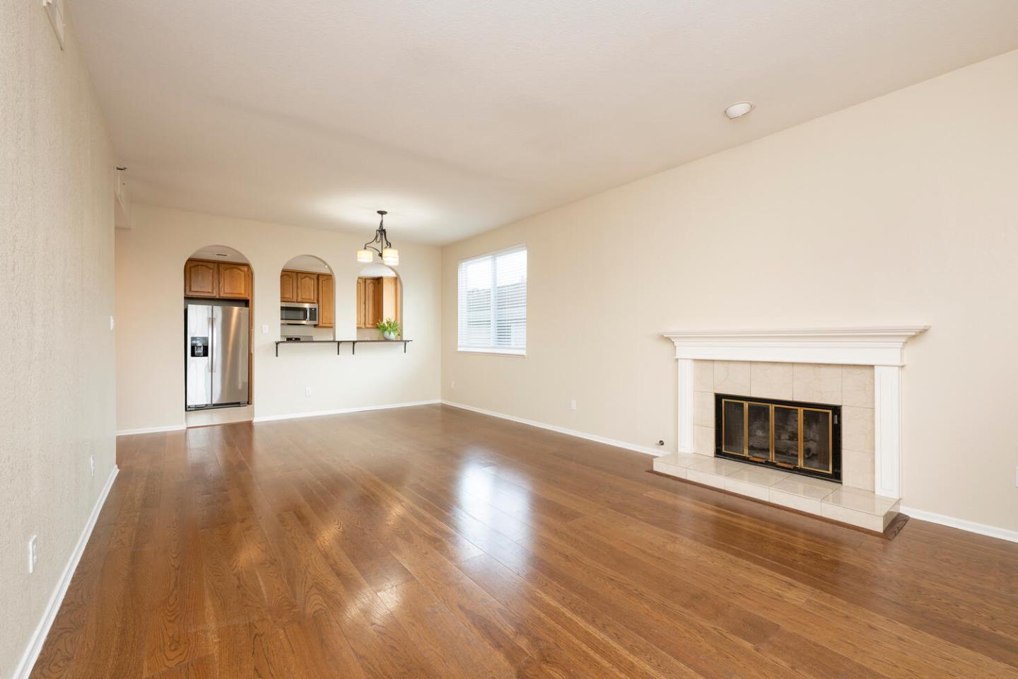 Detail Gallery Image 7 of 18 For 30 Lorton Ave #302,  Burlingame,  CA 94010 - 2 Beds | 2 Baths