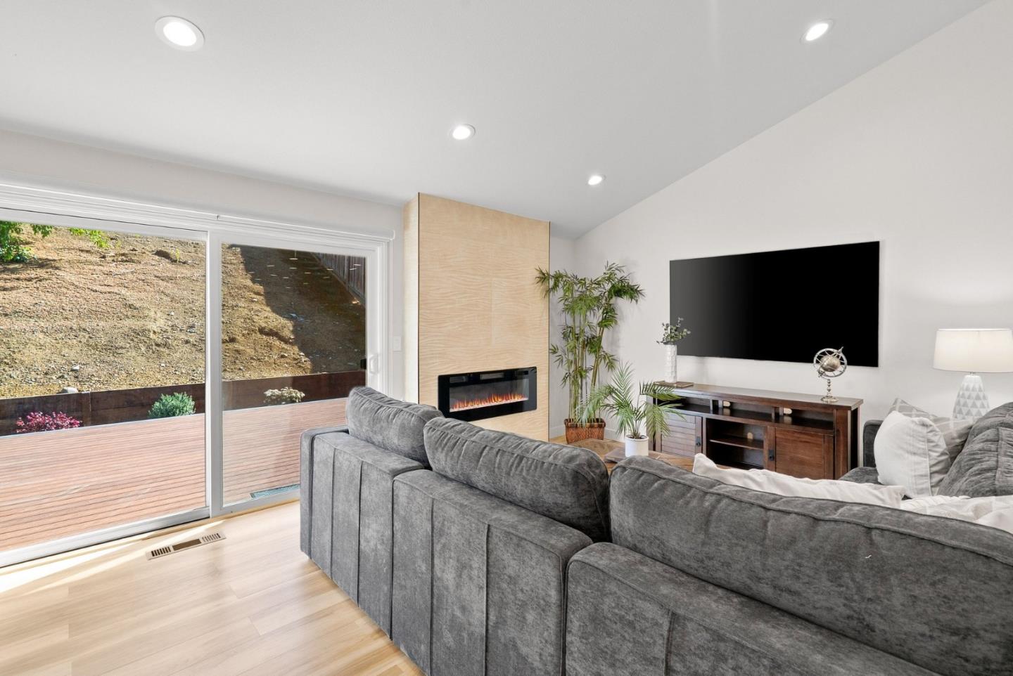 Detail Gallery Image 24 of 53 For 2646 Norcross Dr, San Jose,  CA 95148 - 4 Beds | 3 Baths