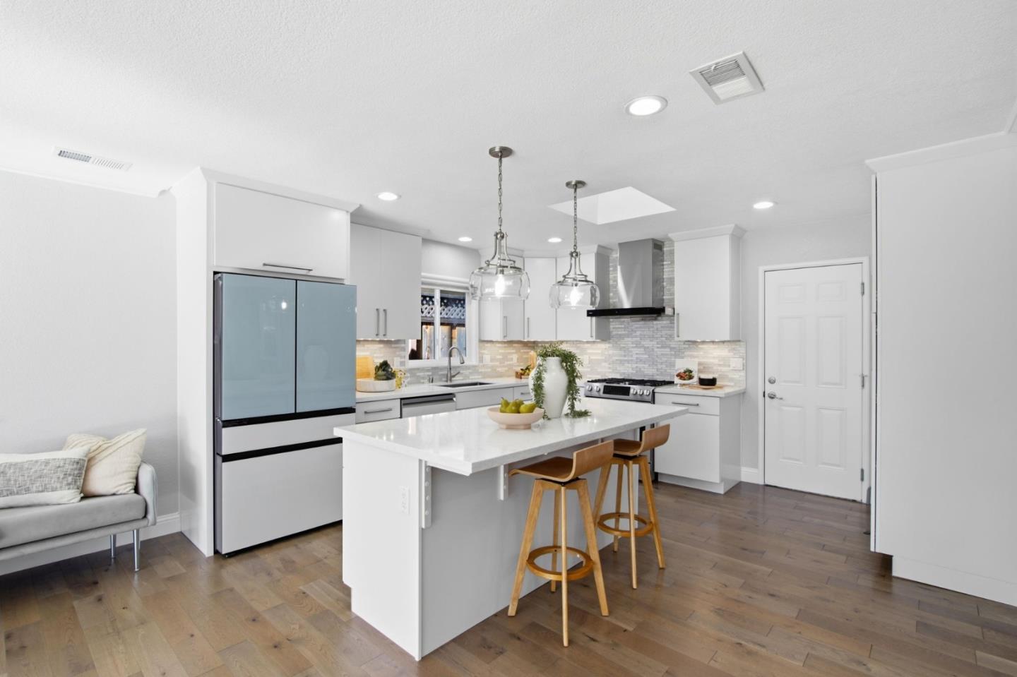 Detail Gallery Image 14 of 38 For 2356 Venndale Ave, San Jose,  CA 95124 - 4 Beds | 2 Baths