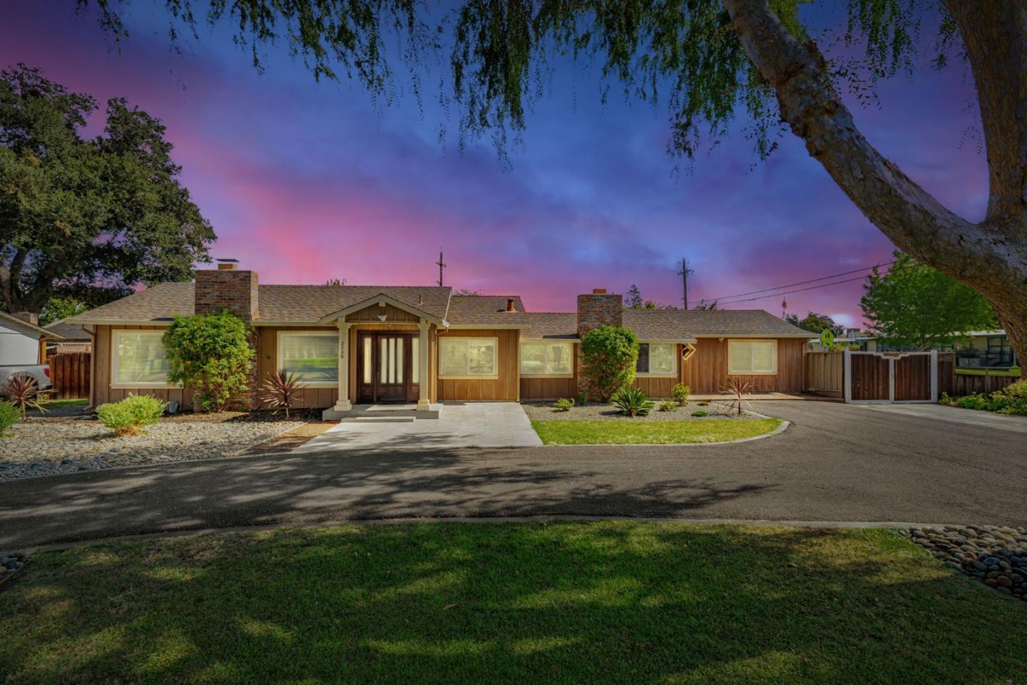 Detail Gallery Image 2 of 38 For 2598 Cottle Ave, San Jose,  CA 95125 - 3 Beds | 2/1 Baths