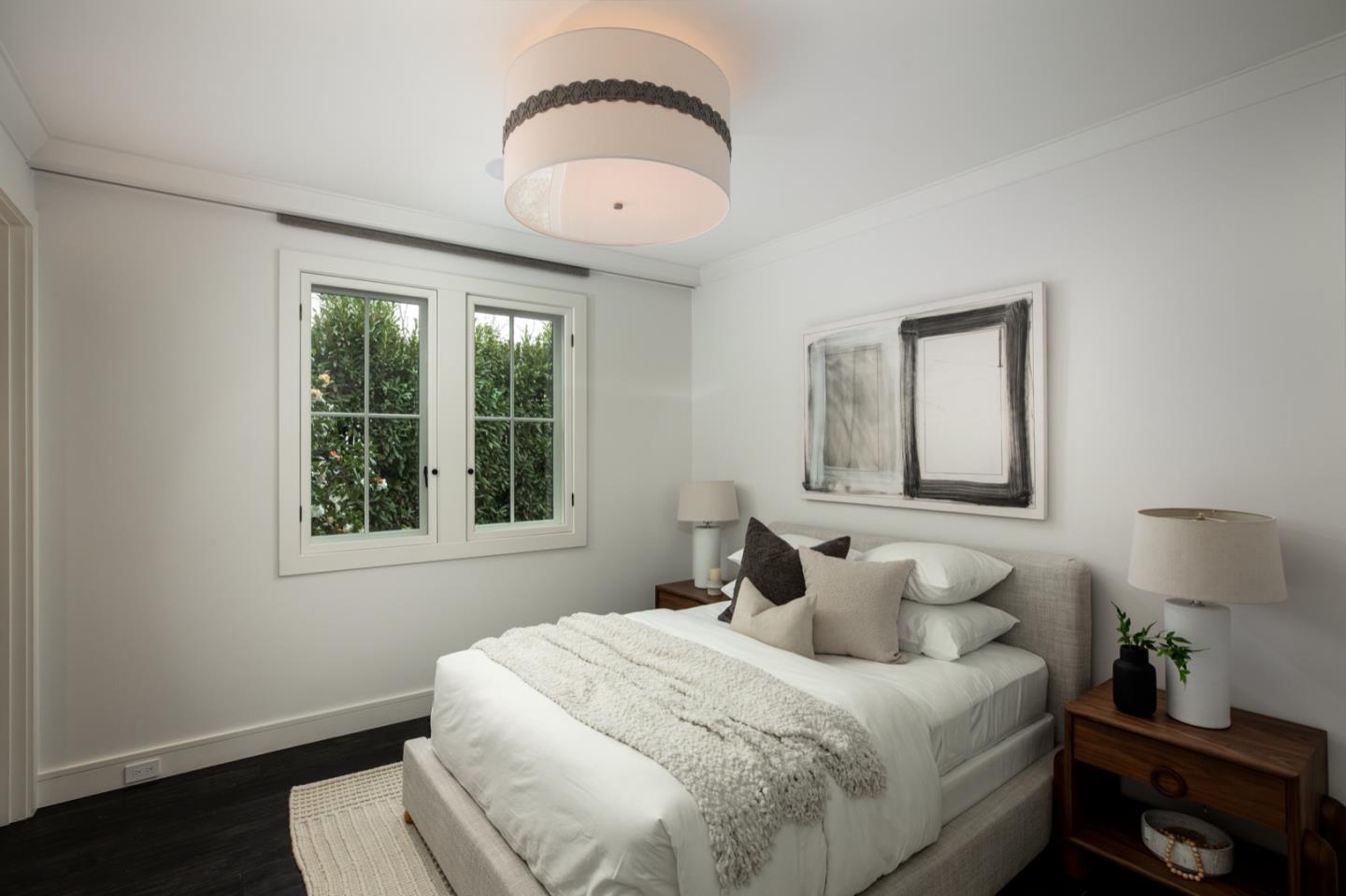 Detail Gallery Image 10 of 20 For 1440 Bay Laurel Dr, Menlo Park,  CA 94025 - 4 Beds | 4 Baths