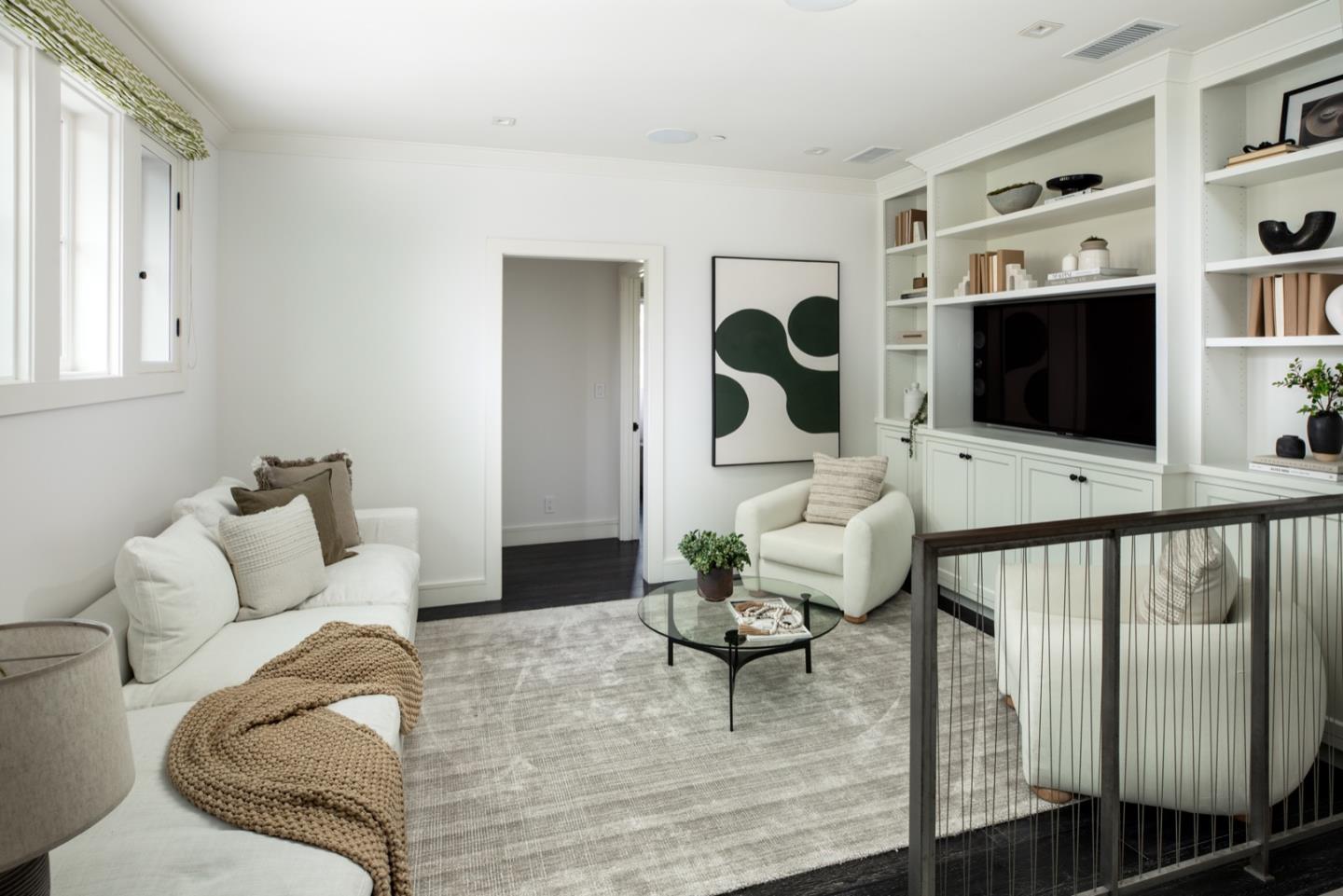 Detail Gallery Image 12 of 20 For 1440 Bay Laurel Dr, Menlo Park,  CA 94025 - 4 Beds | 4 Baths