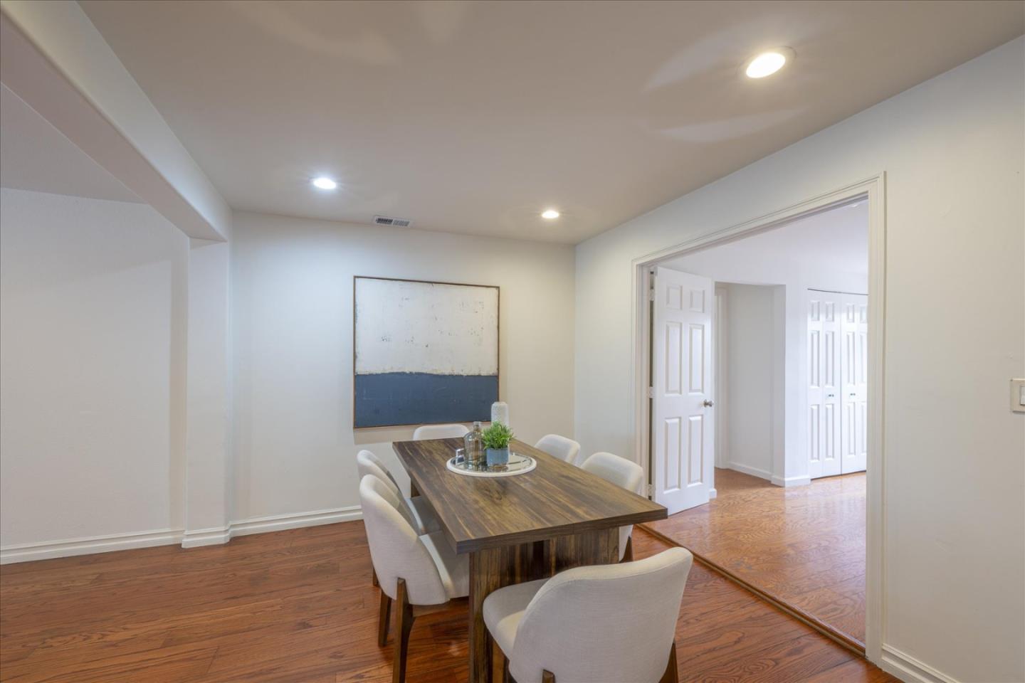 Detail Gallery Image 13 of 32 For 3354 Page St, Redwood City,  CA 94063 - 3 Beds | 2 Baths